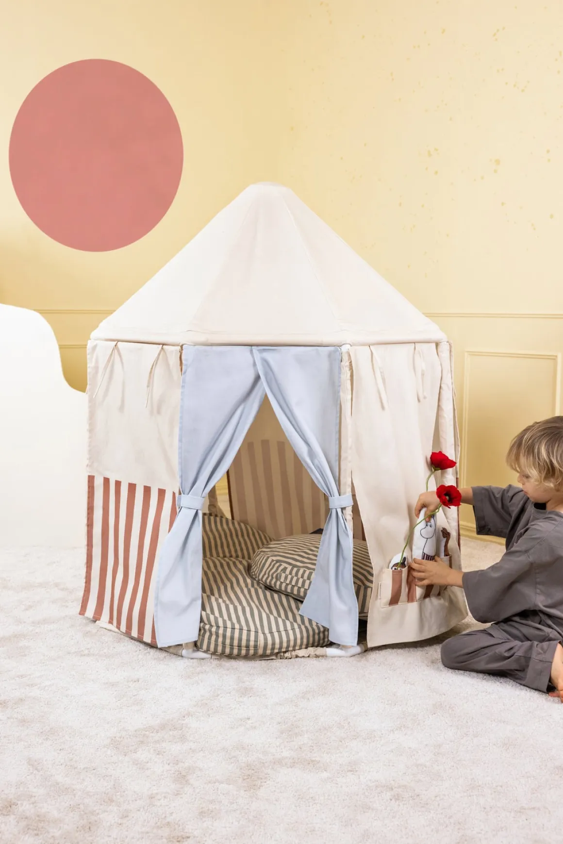 Kid's Concept Mumitroldene Legetelt med Figurer